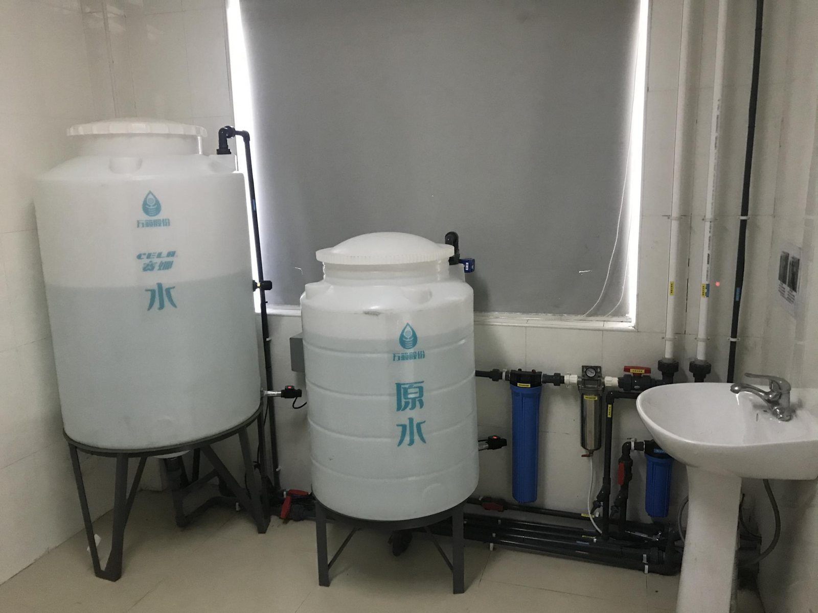 北京市公安局法医中心内的CELA®水制备与储存罐体设备