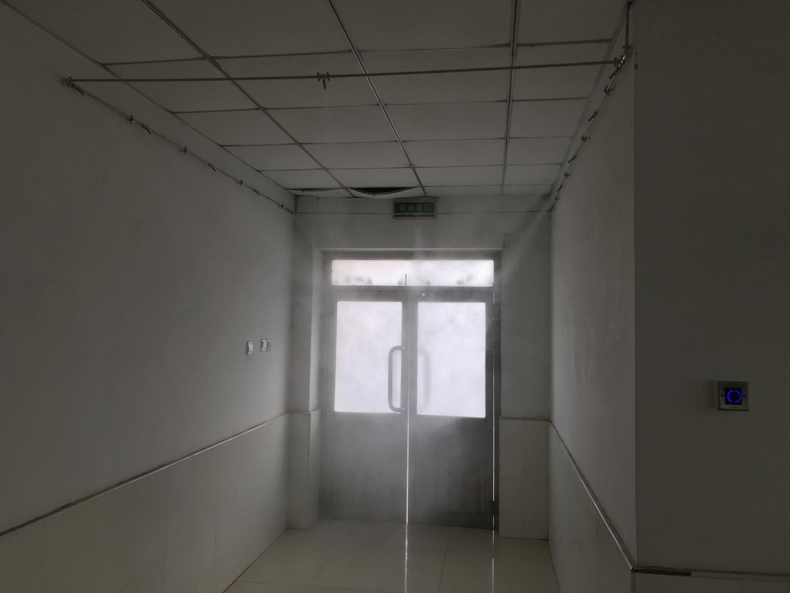 实施CELA®整体消毒方案后的北京市公安局法医中心工作区走廊