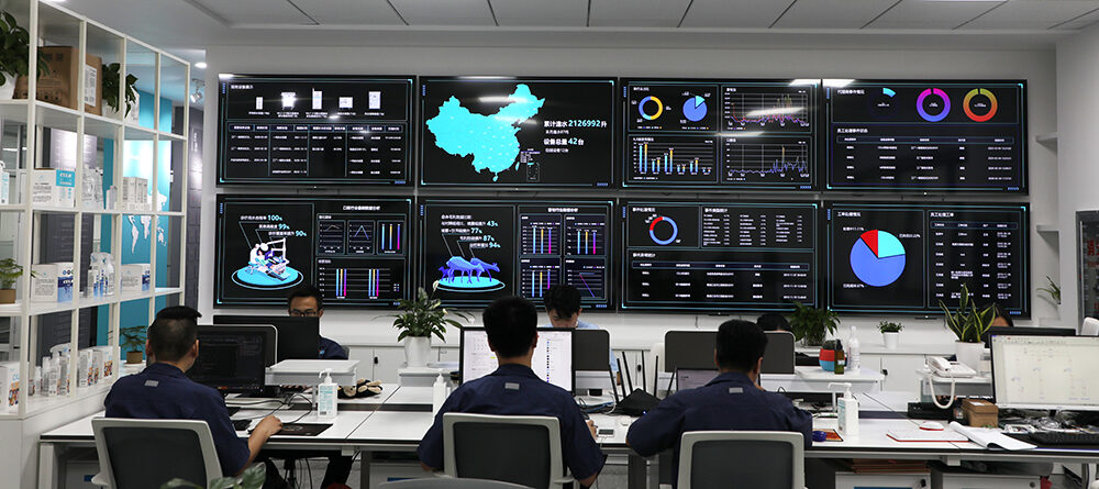 万籁IOT物联网智能化管理系统监控大屏，实时显示设备运行状态与用水数据