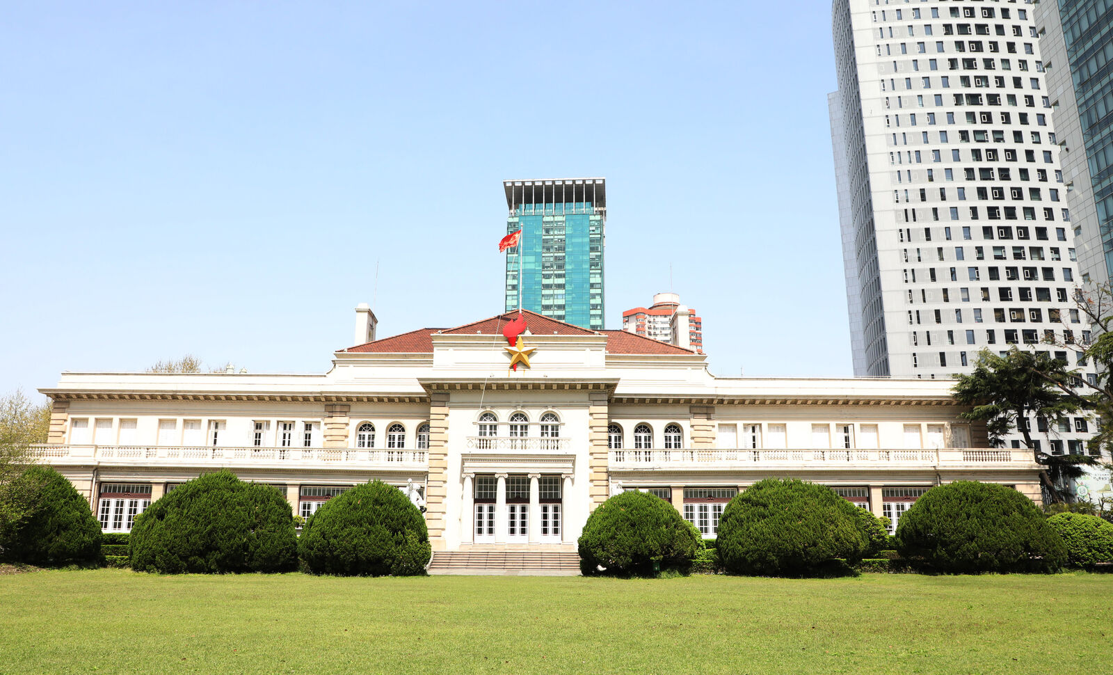 2020年复学复课捐赠项目配图:上海儿童教育机构园区建筑外景